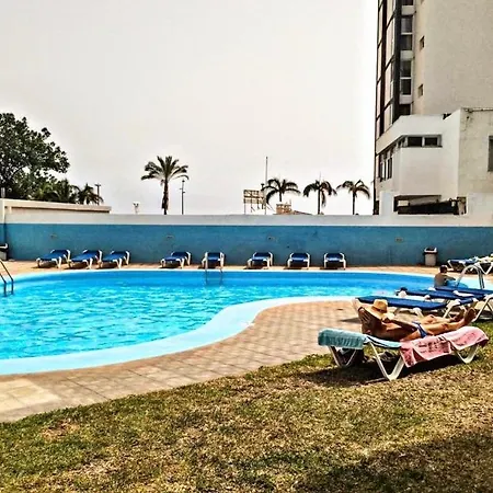 Estudio Tres En Martianez Puerto de la Cruz (Tenerife)